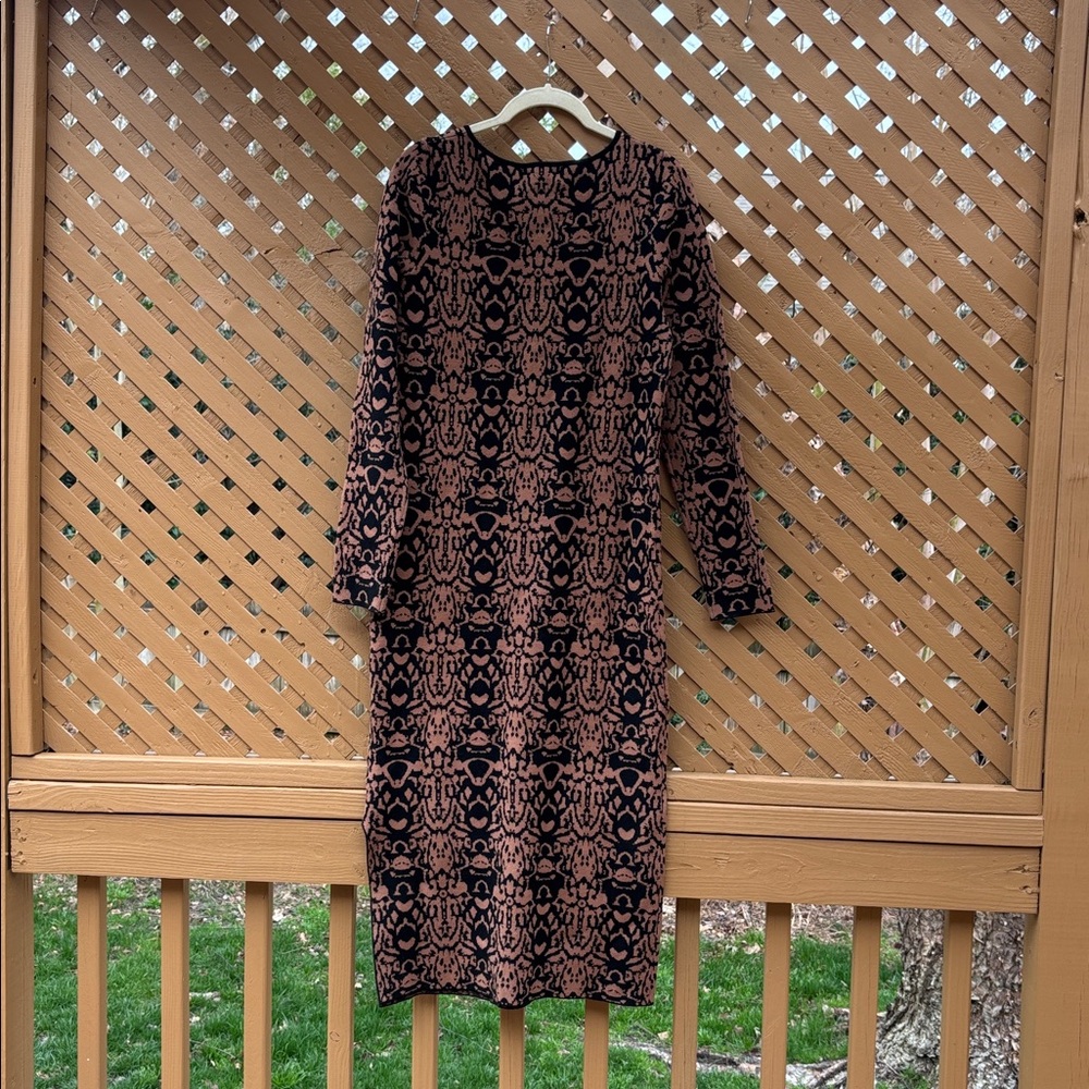 Elie Tahari Black and Brown Long Sleeve Patterned Scoop Neck Sweater Dress - Picture 7 of 7